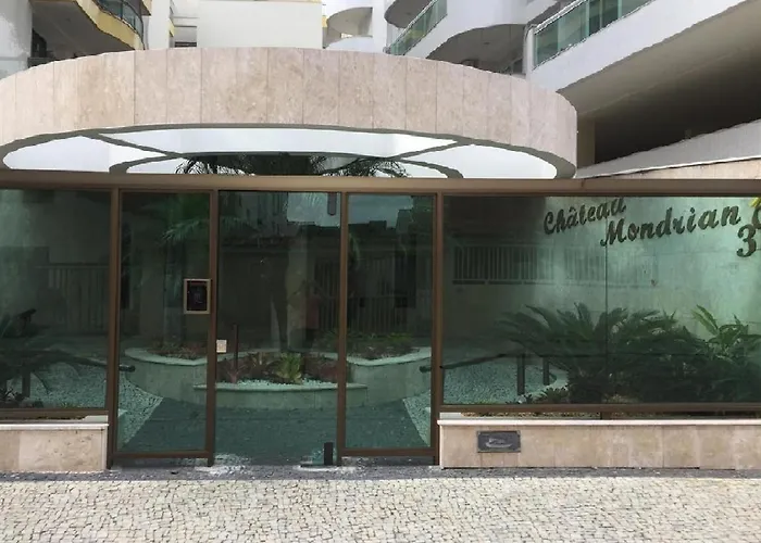 Lindo e seguro apartamento na Praia do Forte!